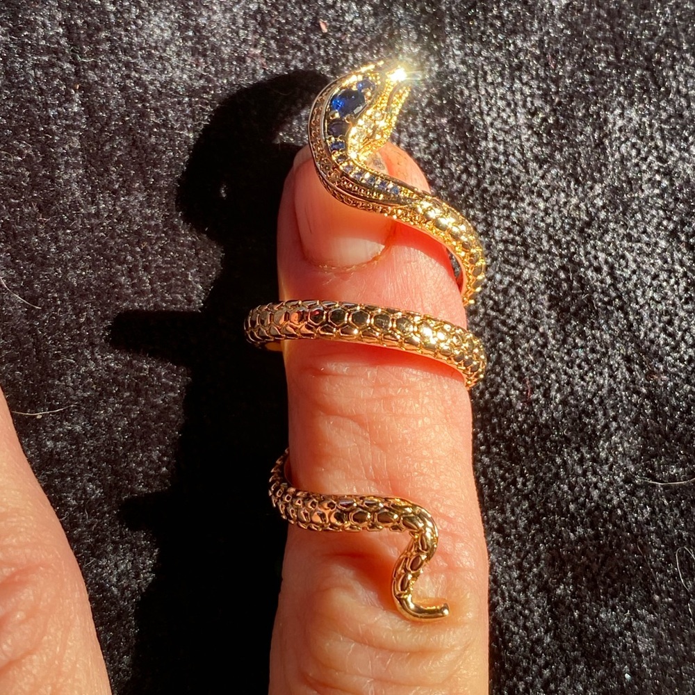 Vintage detailed wrap Snake ring, gold with crystals,size 6.5